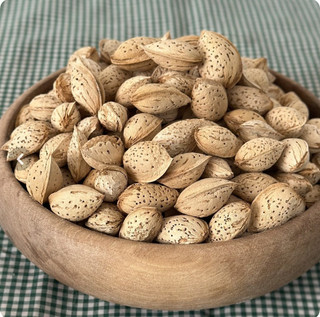 بادام آذر دوپوست کاغذیی ممتاز بسته ۱ کیلویی