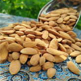 مغز بادام آذر خام ممتاز
